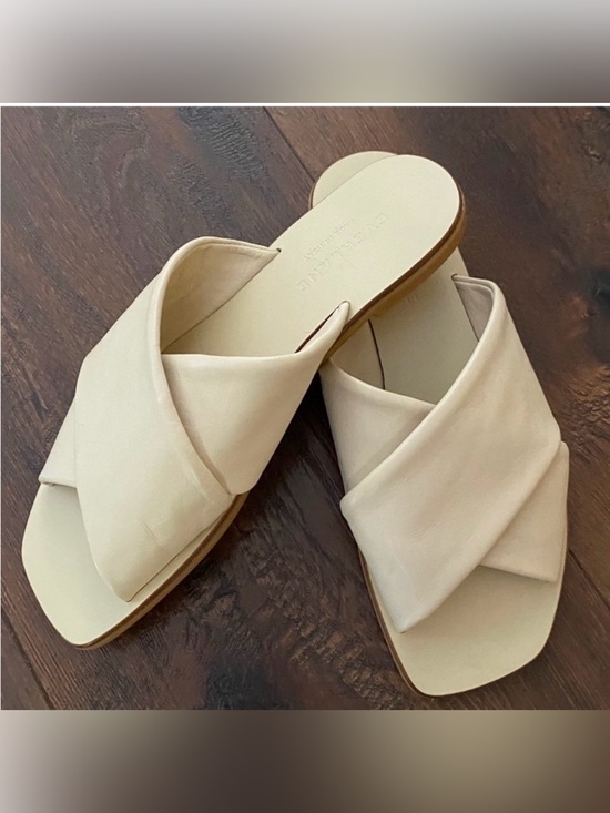 Everlane Shoes - Everlane Shoes The Day Crossover Cream Sandals New size 5